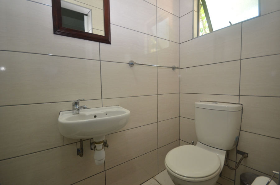 Commercial Property for Sale in Amalinda Eastern Cape
